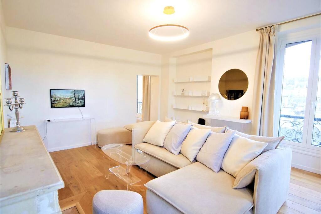 Charme Et Modernite Au Coeur Du Quartier St Louis Versailles